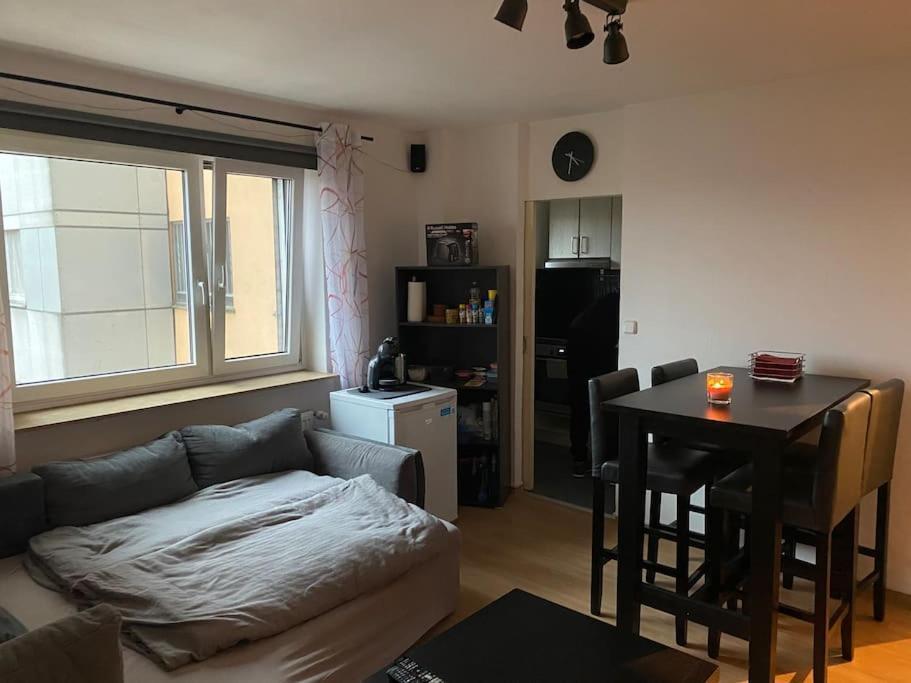 Helle 2-Zimmer Wohnung, Nicht Mehr Verfuegbar Erlangen Exteriér fotografie